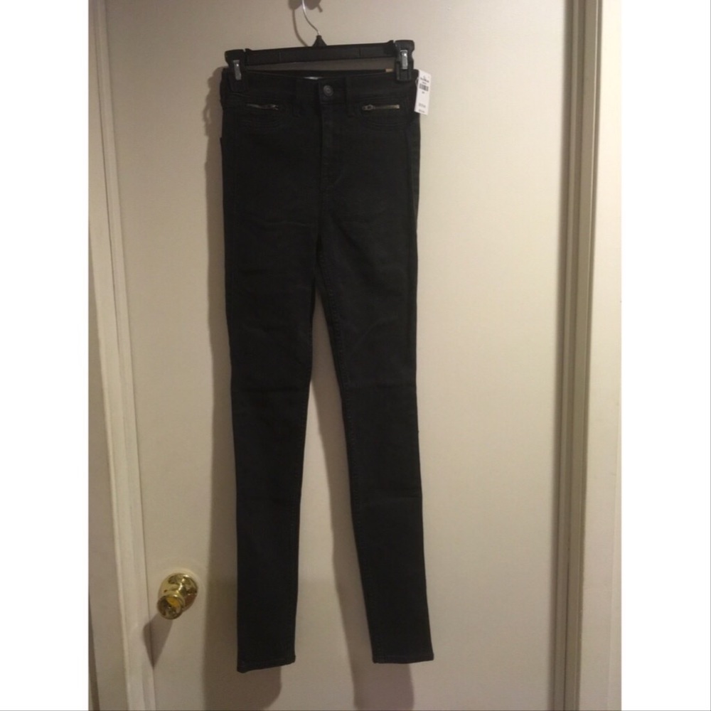 NWT Hollister High Rise Skinny Jeans✨